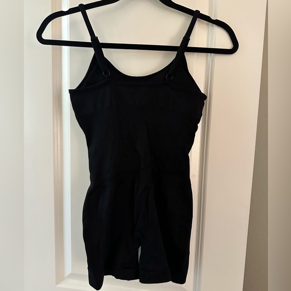 One piece jumpsuit - Picture 2 of 5